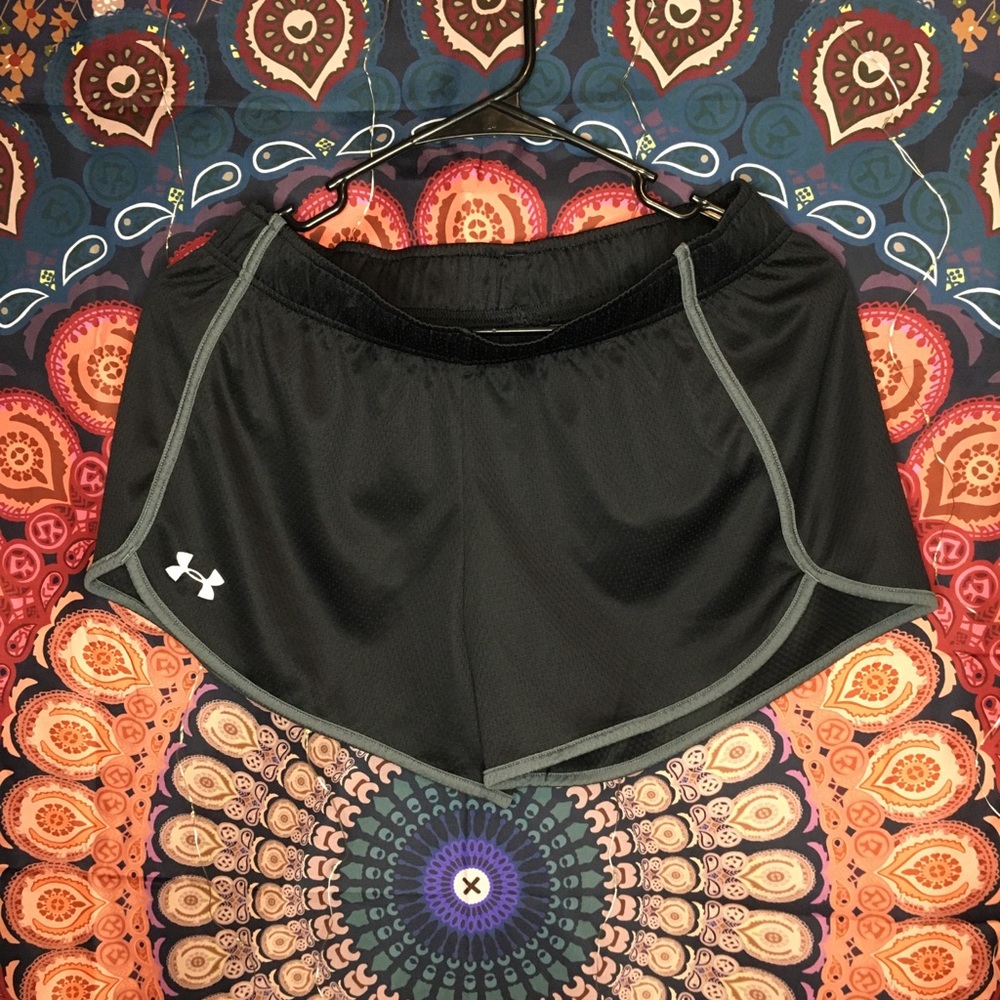 S underarmor women’s athletic shorts